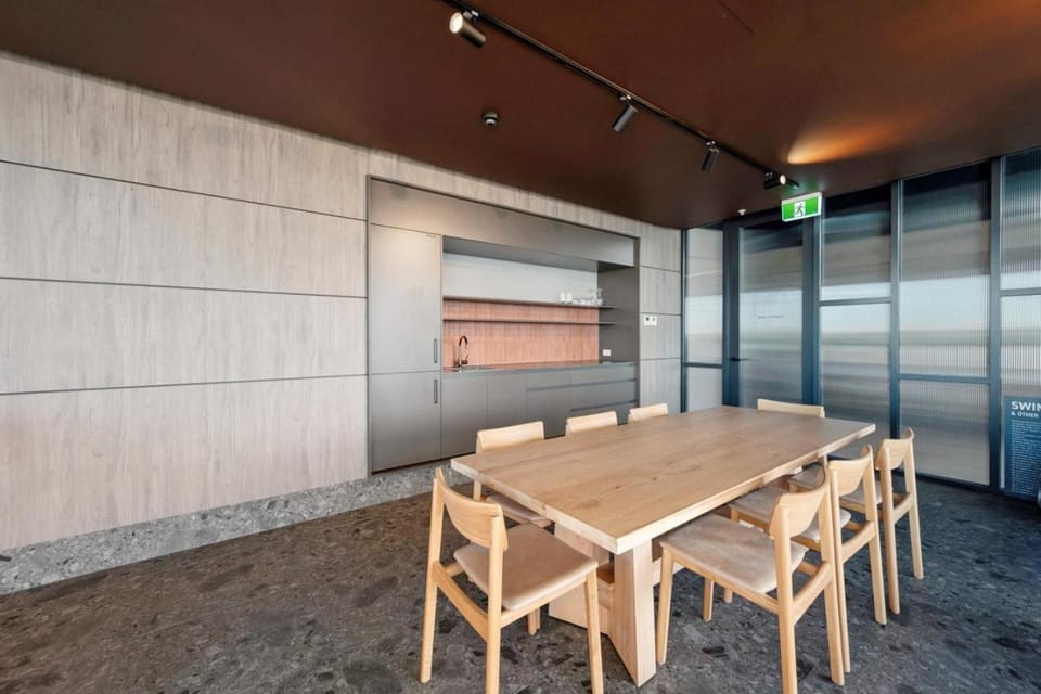 Communal lounge/ TV room, Communal kitchen