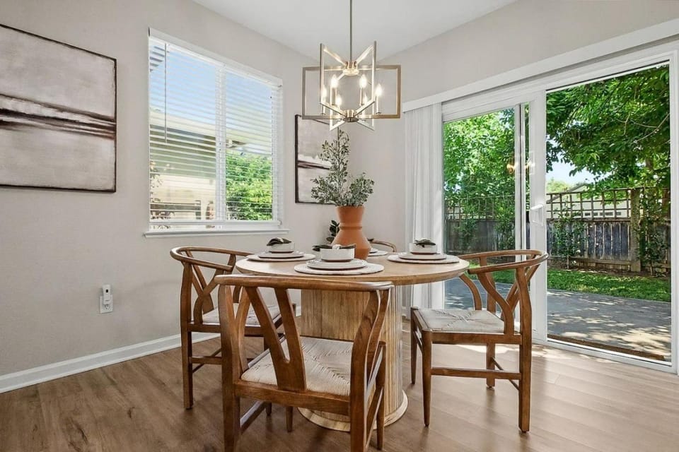 Modern 3BR Davis Retreat House in Davis