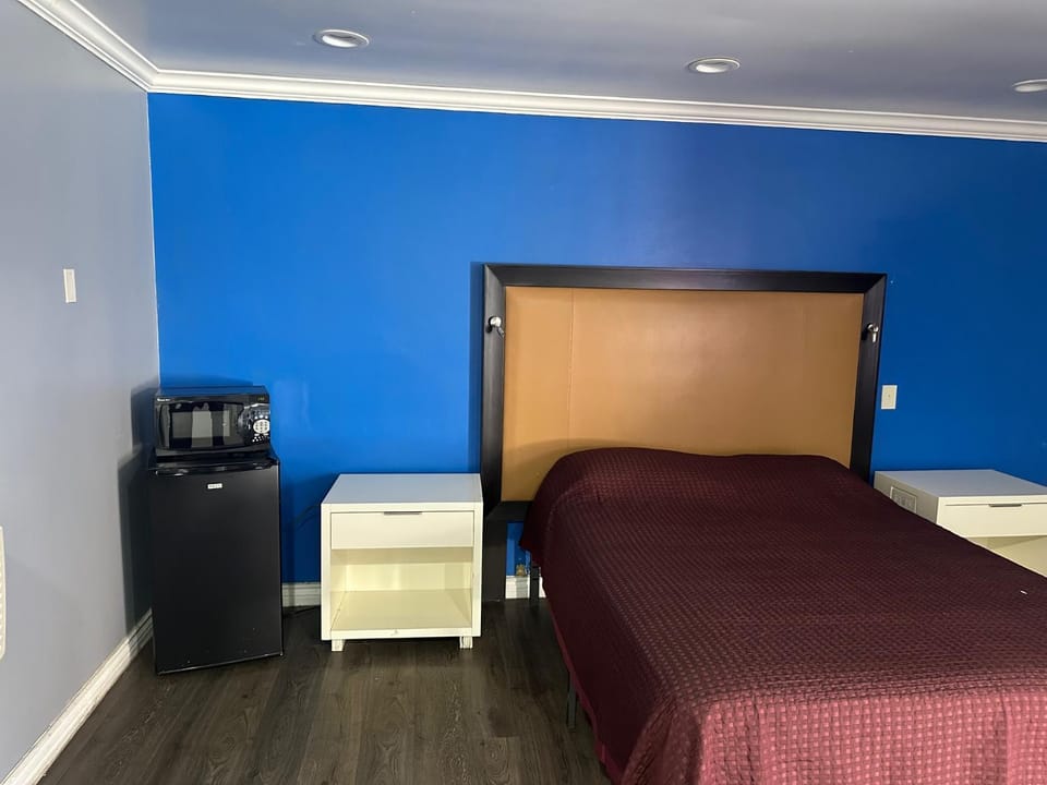Driftwood Motel Hotel in Colton