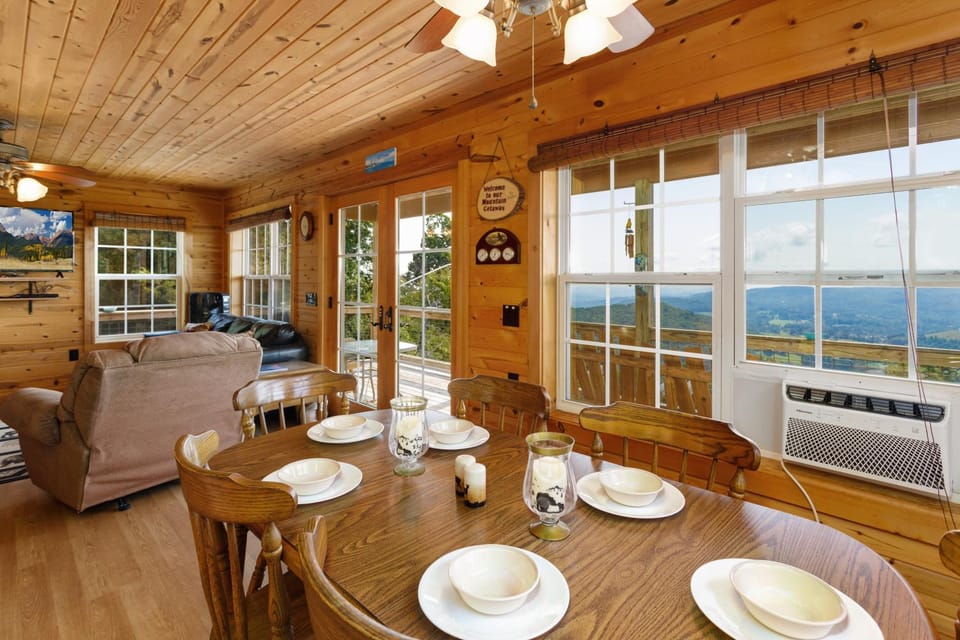 Lookout Place Blue Ridge House in Boone