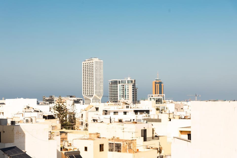 Cayden Penthouse Suites - 5 Minutes to St Julians Apartment in Malta