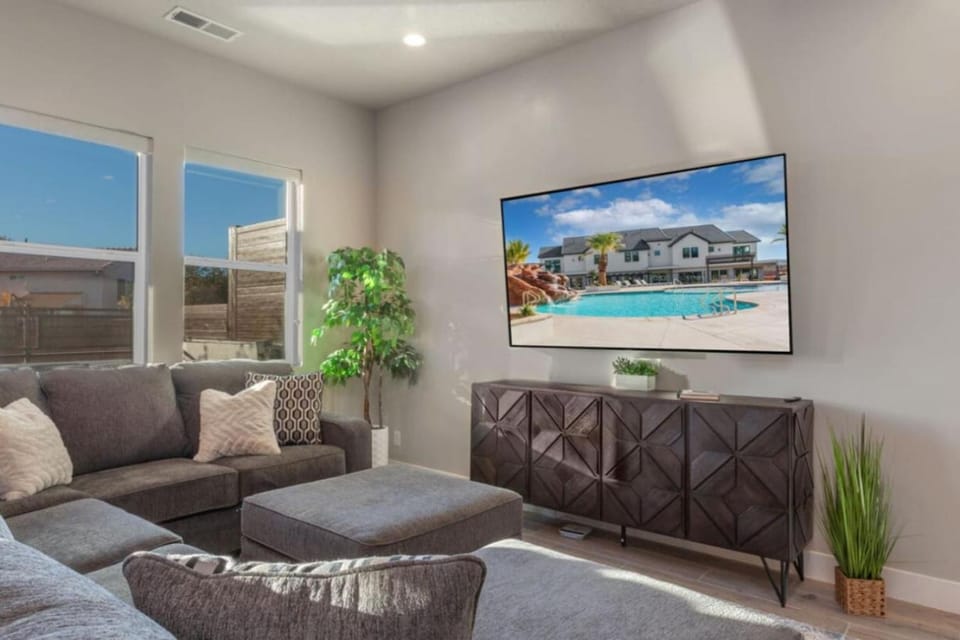 The Gathering Place at Ocotillo Springs Resort House in Santa Clara