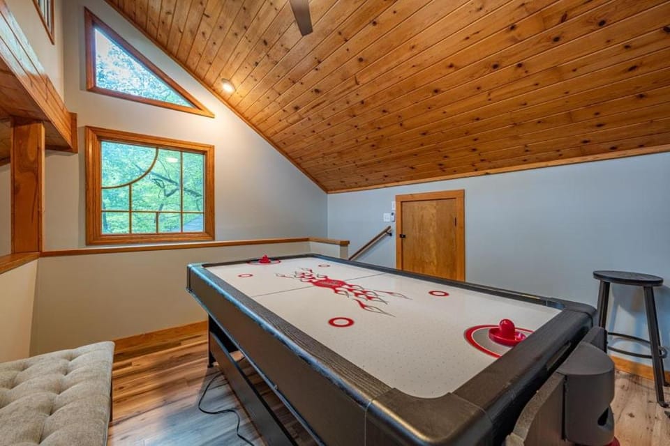Owls Nest High Country House in Seven Devils