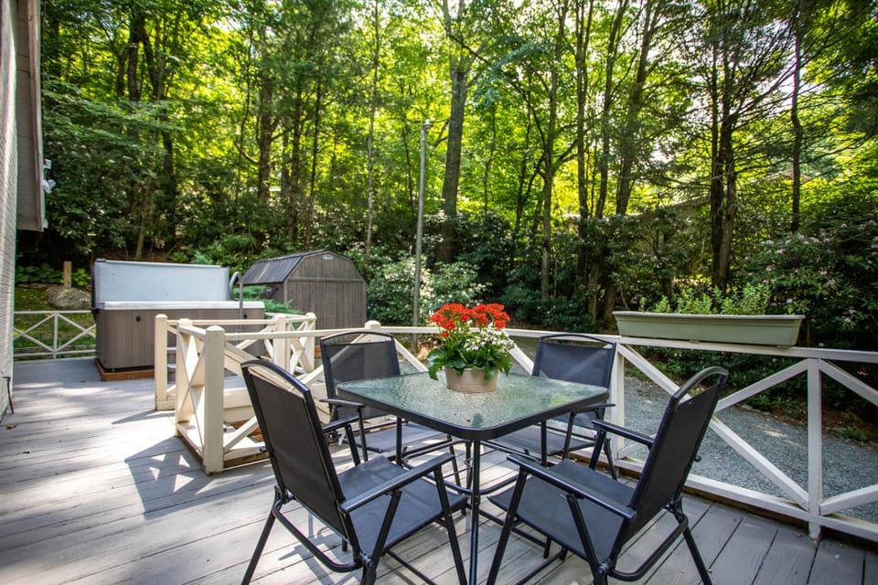 Poplar Hill Hideaway Blue Ridge House in Boone