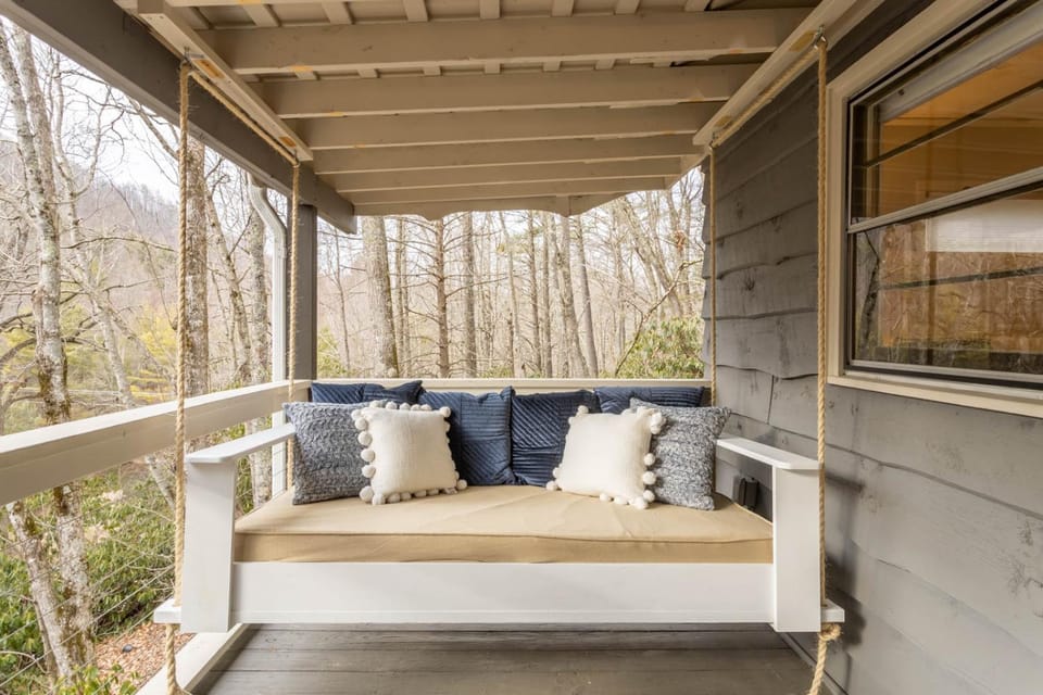 Poplar Hill Hideaway Blue Ridge House in Boone