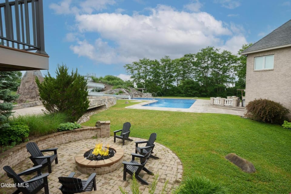 Luxury Estate with Pool Waterslide & Hot Tub House in Saratoga
