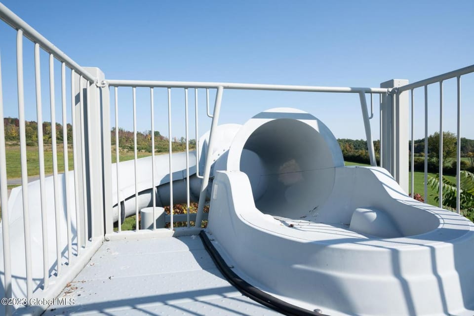 Luxury Estate with Pool Waterslide & Hot Tub House in Saratoga