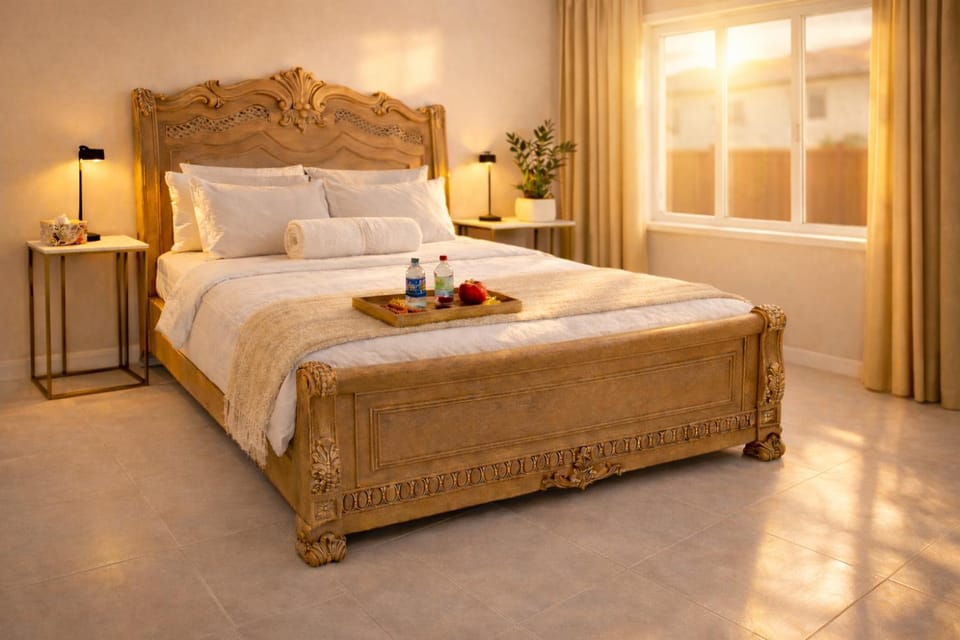 Bed, Photo of the whole room, Bedroom, towels