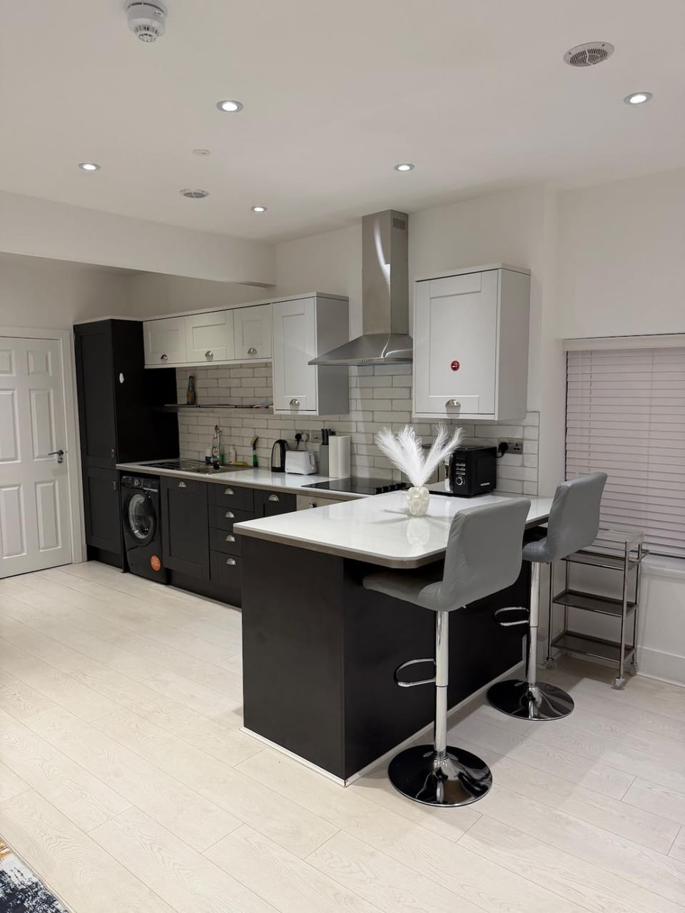 Luxury 2-BDR Penthouse - Free parking, Sleeps 6 Apartment in Wolverhampton