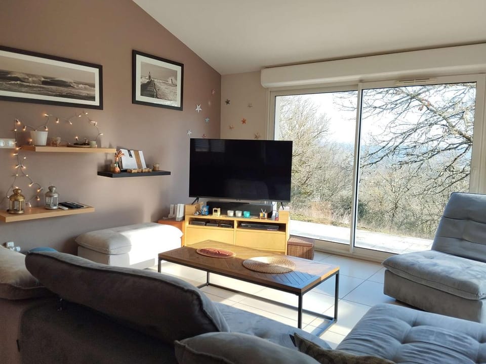 Maison 4 ch avec jardin proche Cahors, TV smart et Wii, calme et confort - FR-1-828-14 House in Cahors