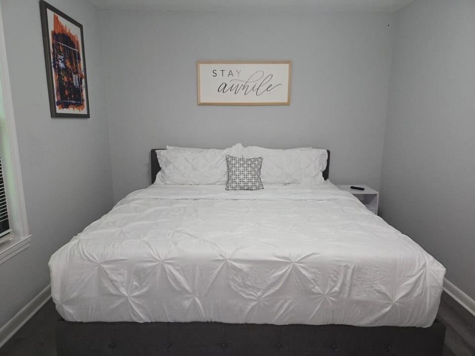 Gate City Getaway Apartment in Forest Park