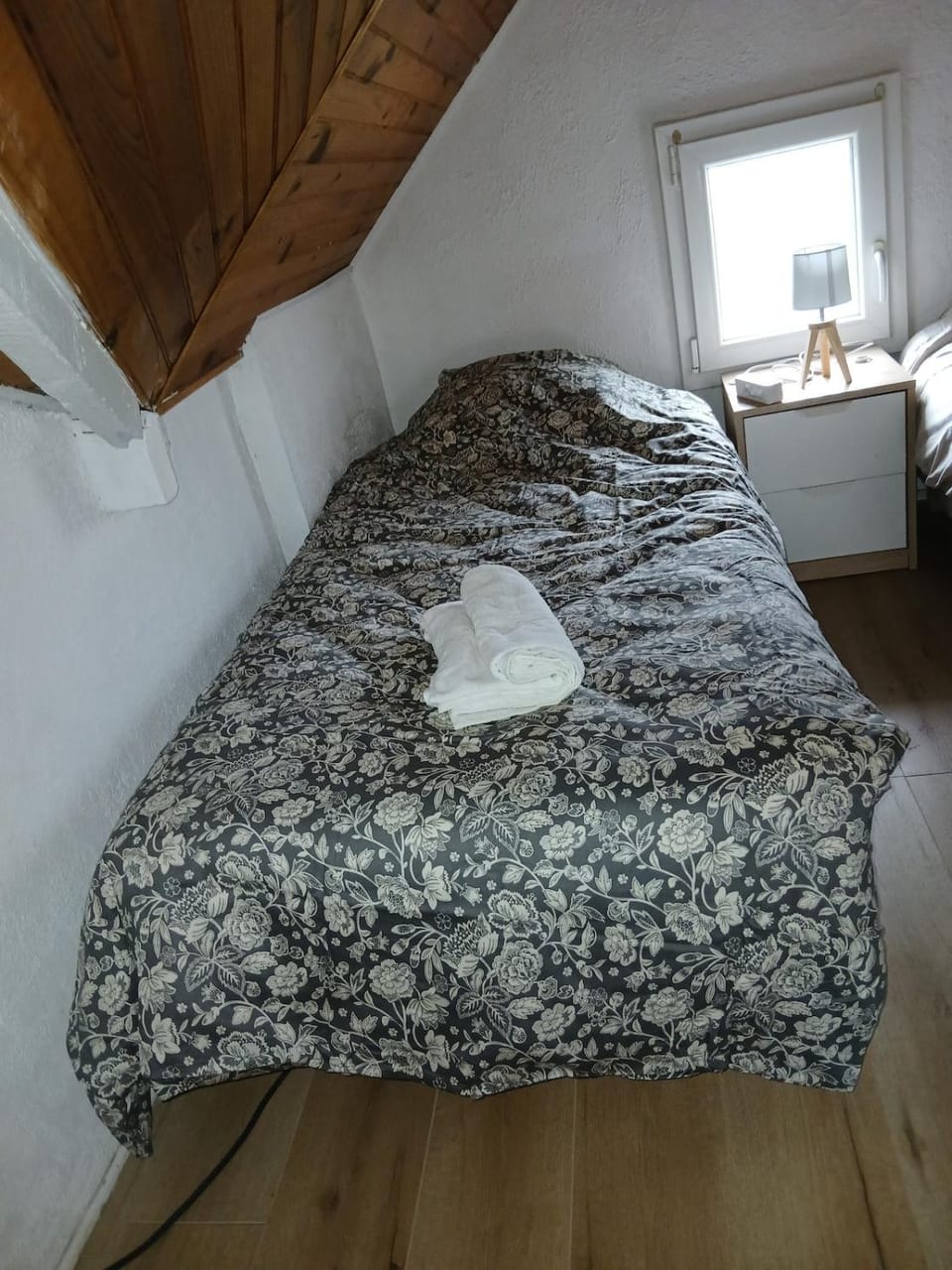 La Hutte Gauloise 7 personnes Loft de charme sous les toits proche du centre ville Apartment in Clermont-Ferrand