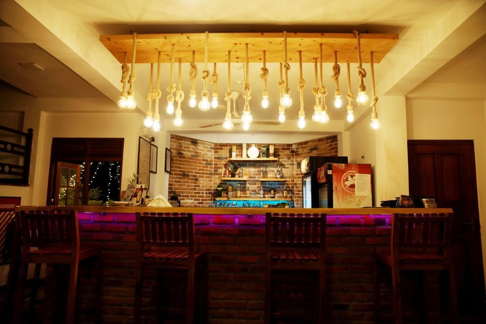 Lounge or bar, Food and drinks, Drinks