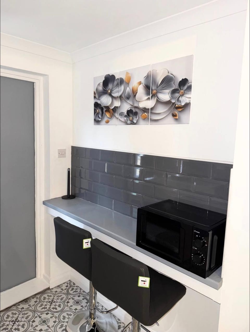 Modern self-contained studio in Hackney with Private Terrace Apartment in London Borough of Hackney