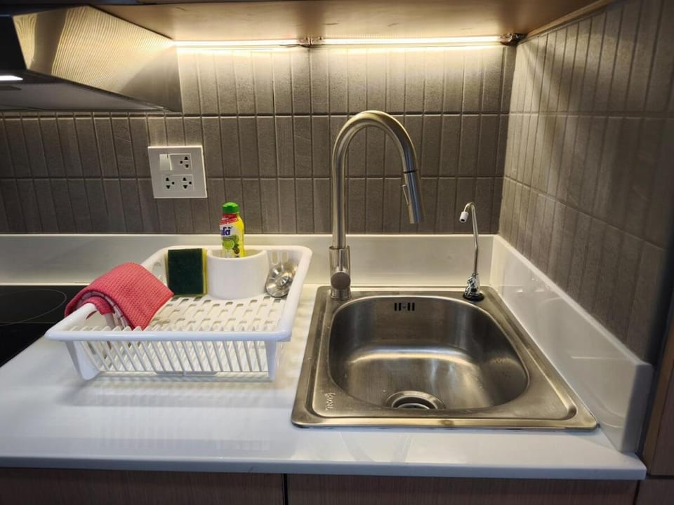 Stylish Studio Condo on the Beach Apartment in Phe
