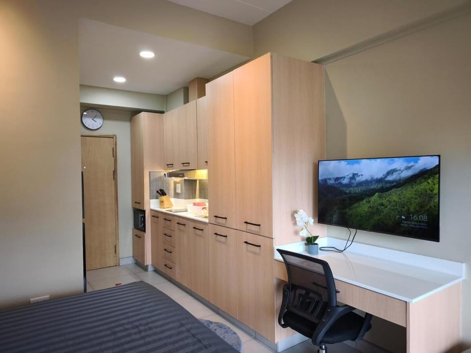 Stylish Studio Condo on the Beach Apartment in Phe