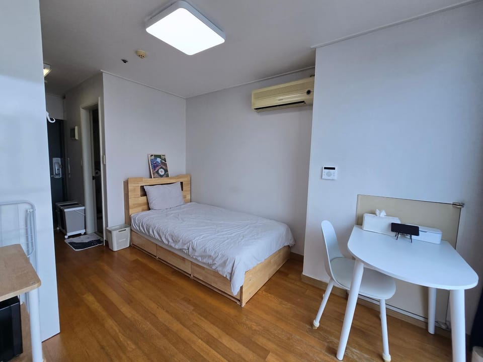 View (from property/room), Photo of the whole room, Area and facilities