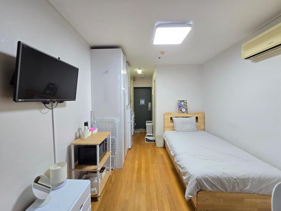 View (from property/room), Photo of the whole room, Area and facilities