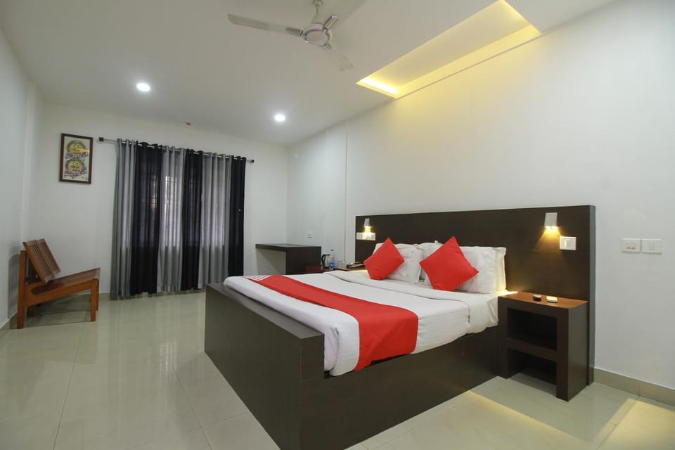 Half Moon Residency Calicut Hotel in Kozhikode