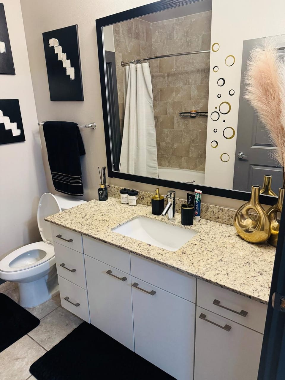 Luxury uptown Dallas retreat Apartment in Dallas