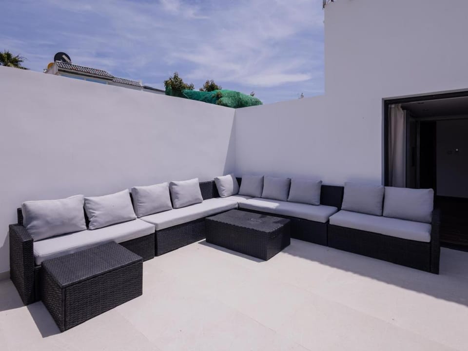 Balcony/Terrace, Living room