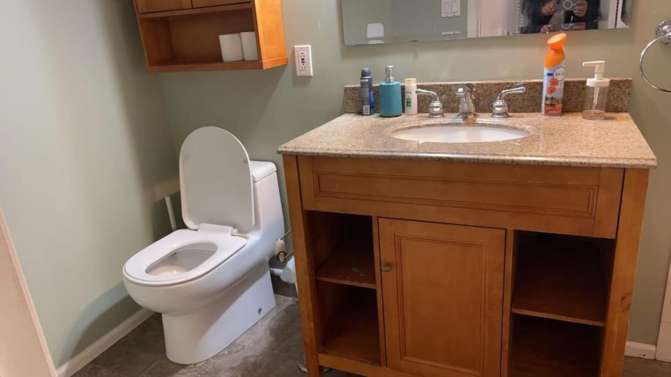 moon home Vacation rental in Vancouver