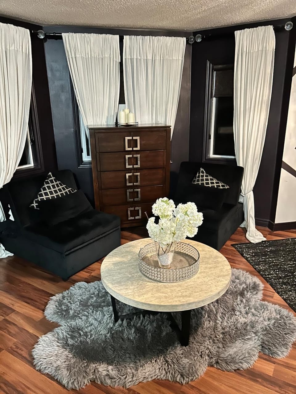 Private cozy king size room Vacation rental in Brampton