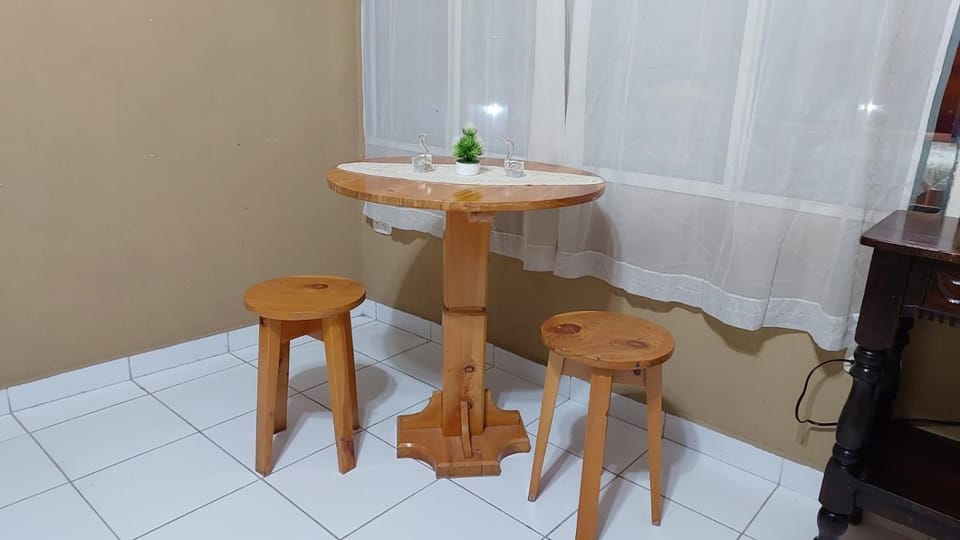 May Flower Hostel Bed and Breakfast in Panajachel
