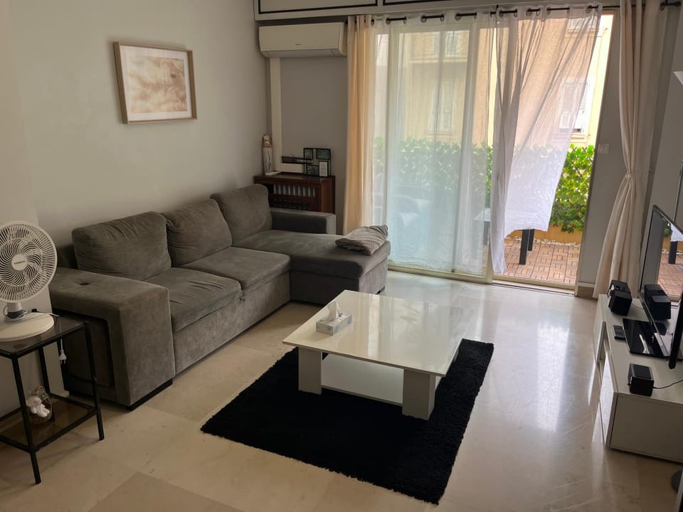 Appartement bord de mer pres de monaco proche gare sncf Carnoles Apartment in Roquebrune-Cap-Martin