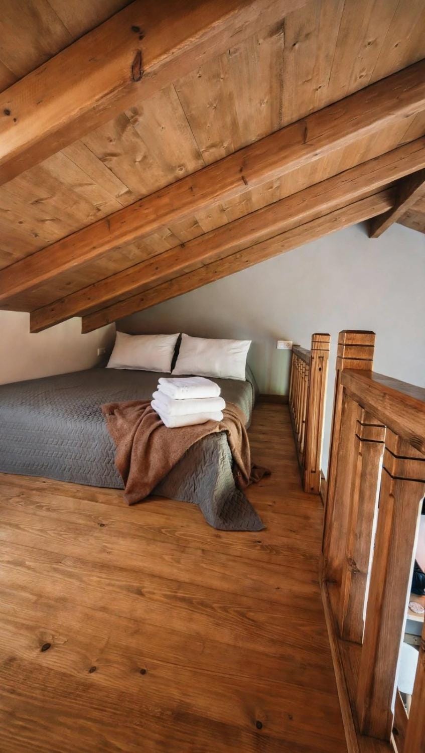 Bedroom, bunk bed