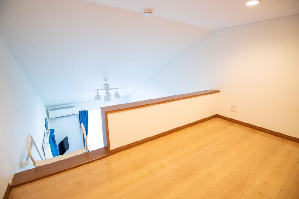 Modern Loft Yokosuka Apartment in Yokosuka