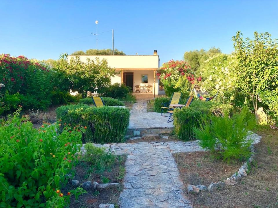 Casa e Trullo 57 Oliviers Villa in Province of Taranto