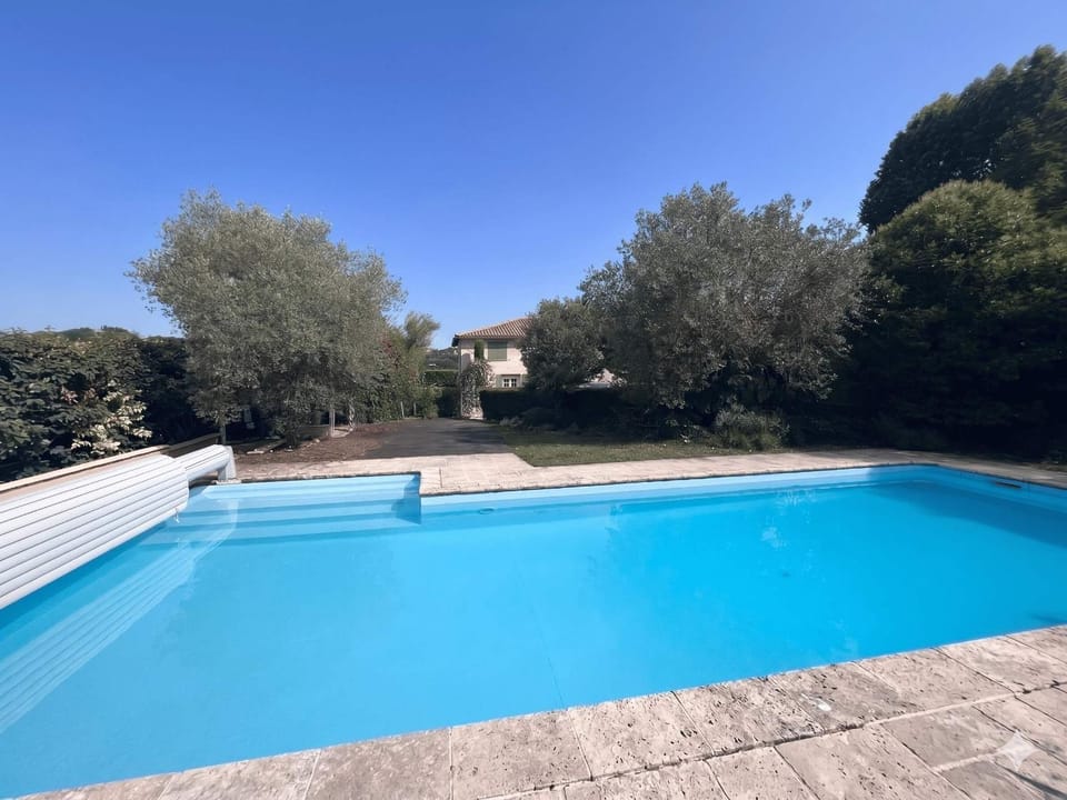 La Toscane Country villa pool sleeps 10 Villa in Occitanie