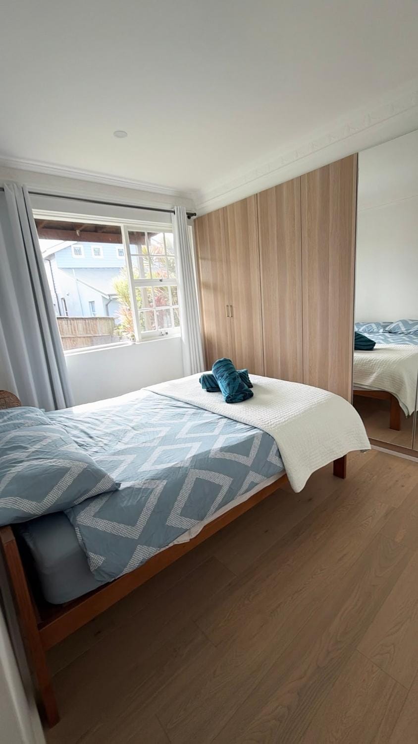 New listing Renovated Northern Beaches Getaway Australia Apartment in Sydney