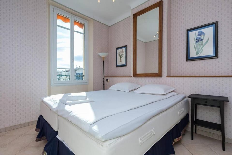 Quiet 3 Room AC Flat Rue dAntibes Cannes nr Palais Apartment in Cannes