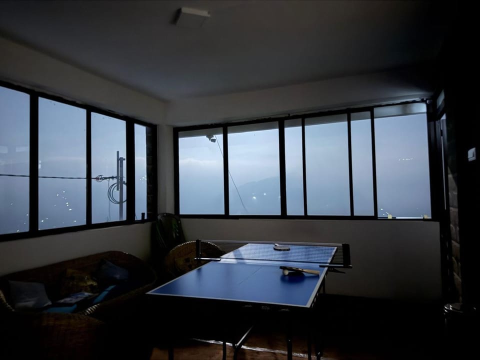 Game Room, Table tennis, Living room