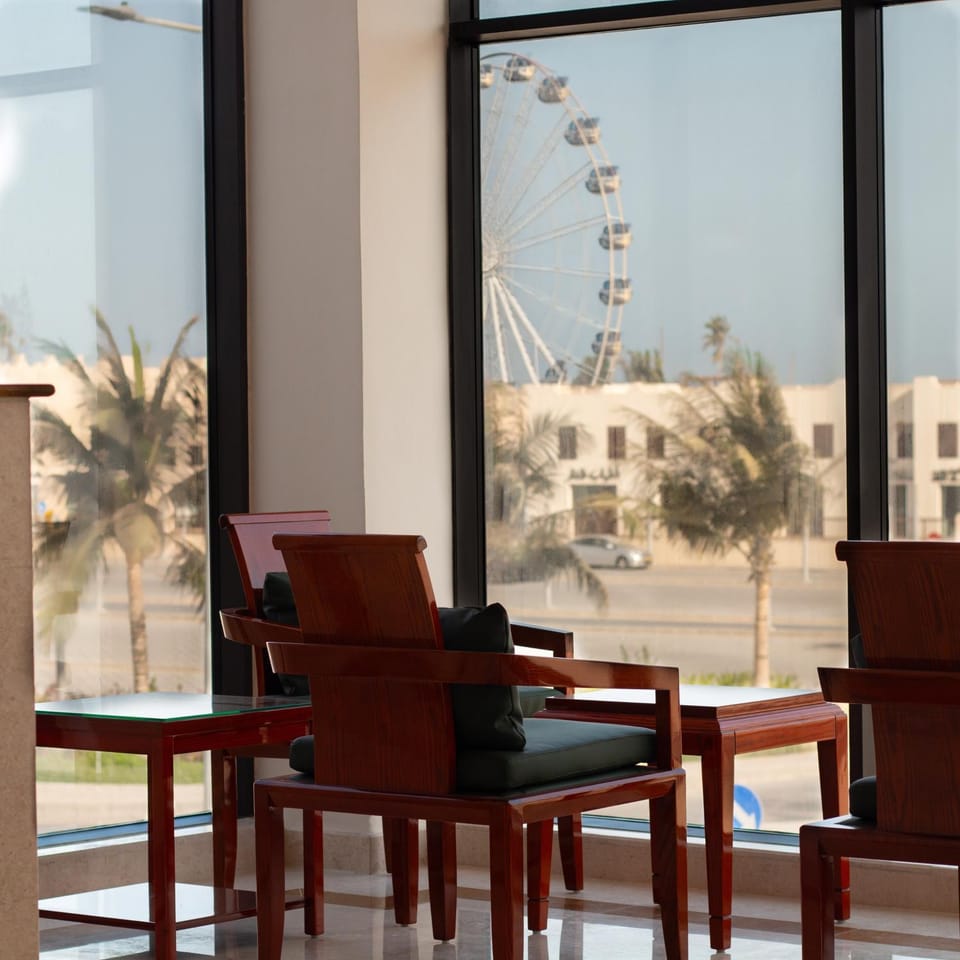Restaurant/places to eat, Lobby or reception, Breakfast