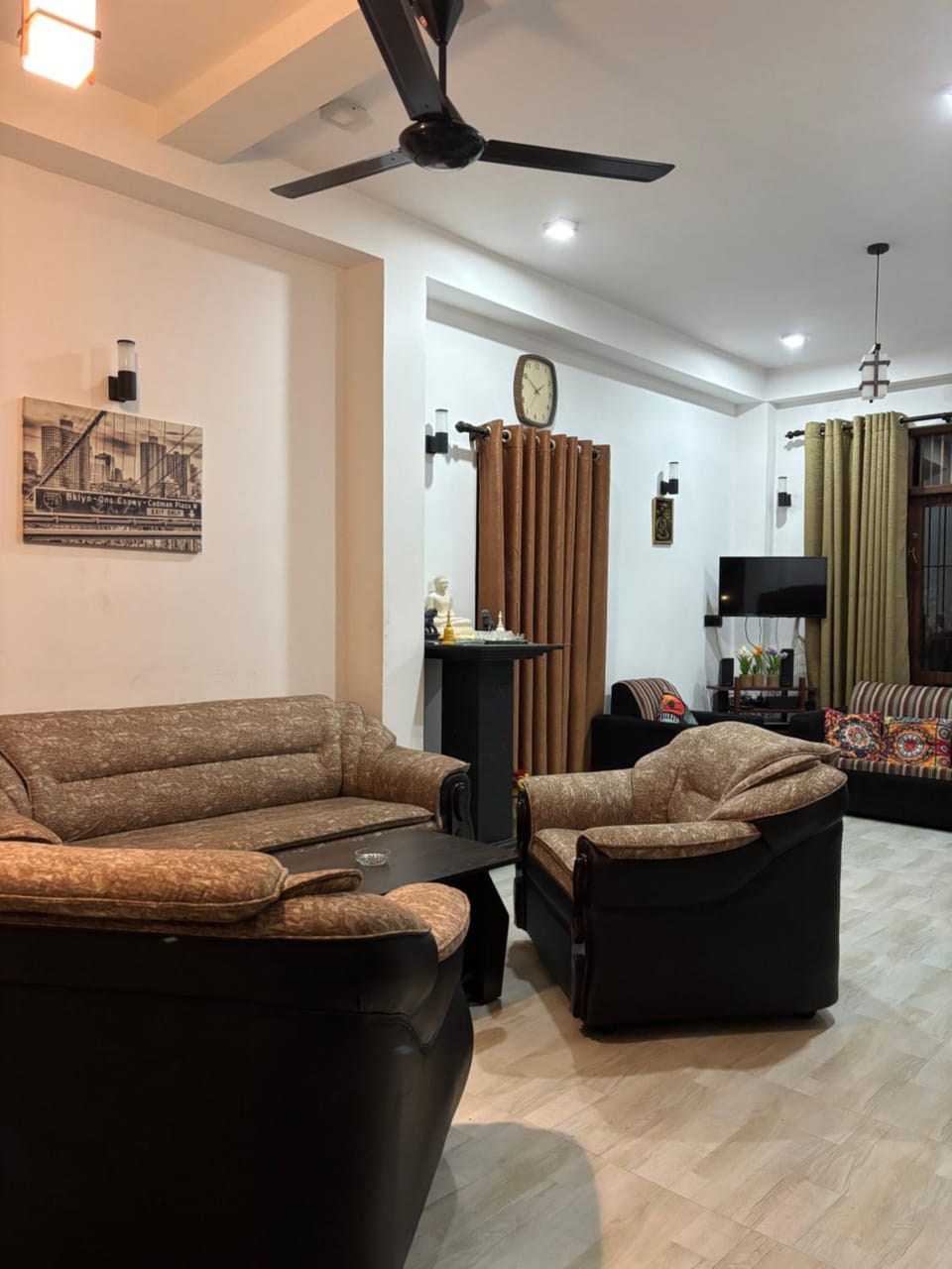 TV and multimedia, Living room, Seating area