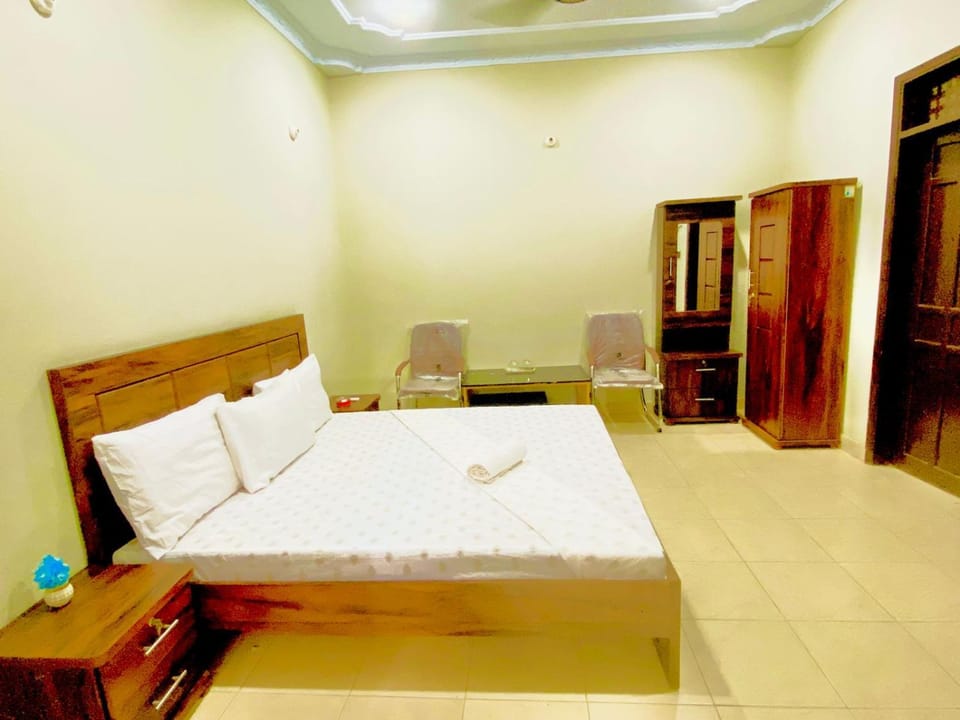 Jinnah Avenue inn Guest House Branch Inter City Hotel Airport Bed and Breakfast in Karachi