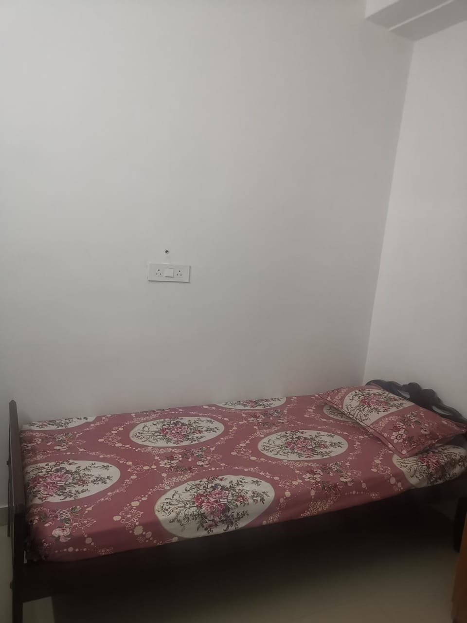 Varkala Railview tourist home Capsule hotel in Varkala