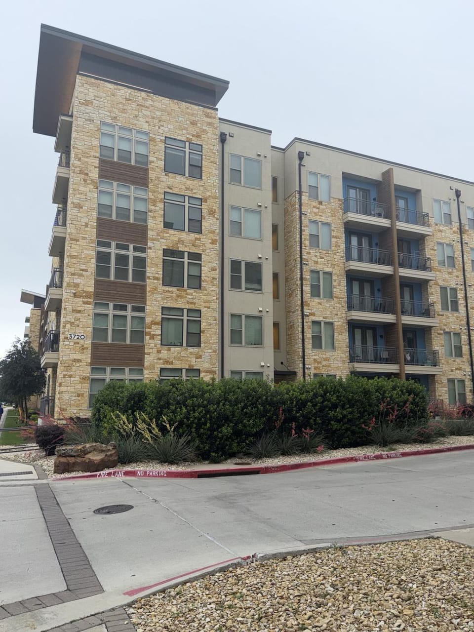 Stylish One-Bedroom Getaway Near Everything Apartment in Addison