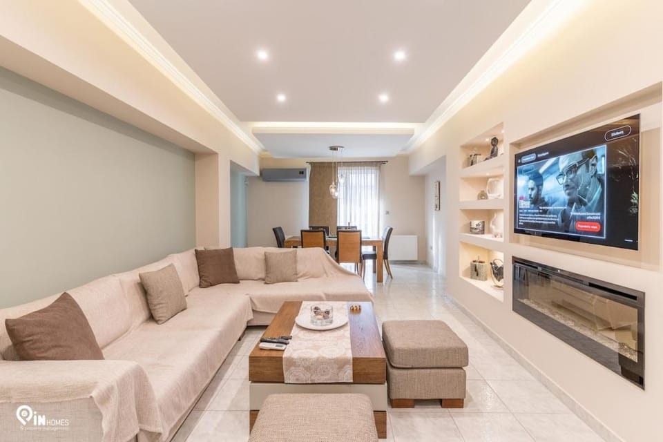 Oasis Luxury Residence Near Marina & Port Apartment in Pireas