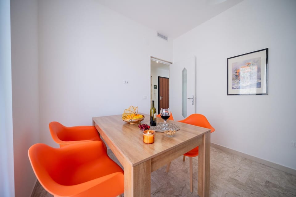 Kitchen or kitchenette, Dining area, Lunch, stove, kitchen