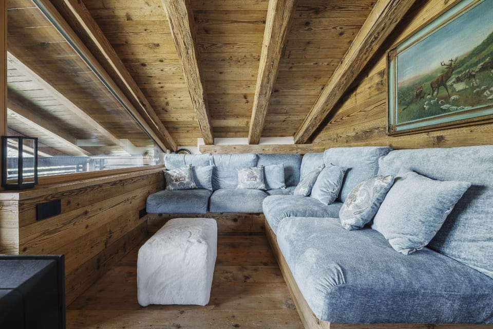 Communal lounge/ TV room, Living room