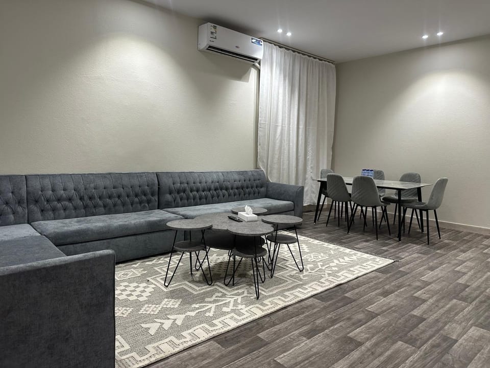 Living room, Seating area, Dining area, air conditioner