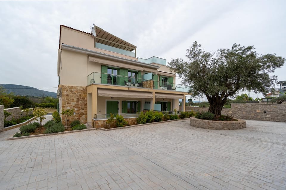 Asini deluxe suite 2, with rooftop terrace and breathtaking views Apartment in Argolis, Greece