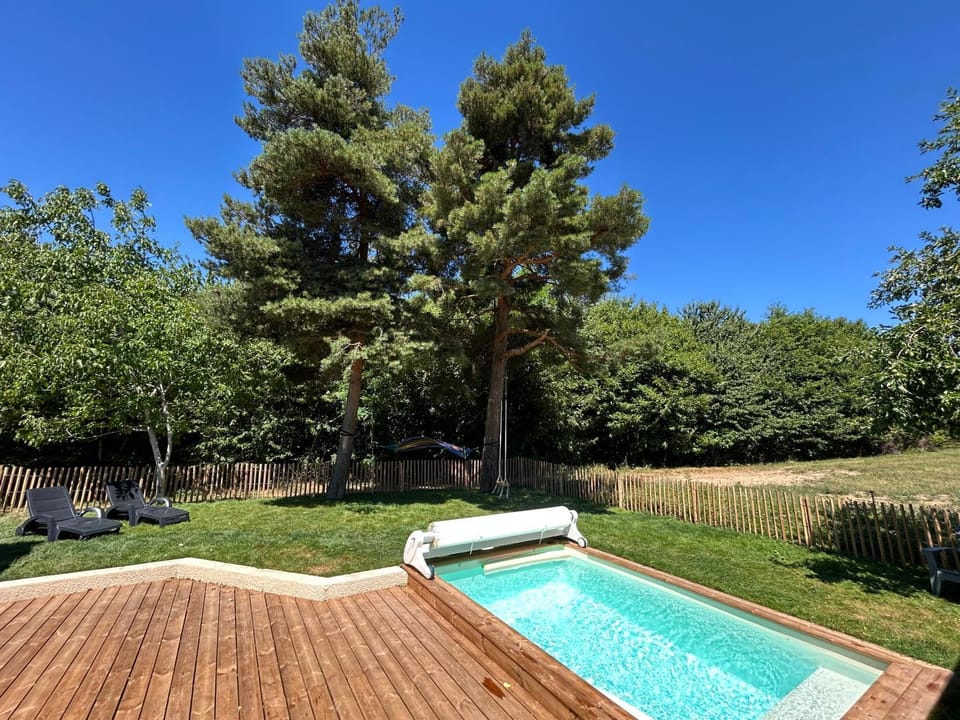 Gîte Alice Piscine privée House in Auvergne-Rhône-Alpes