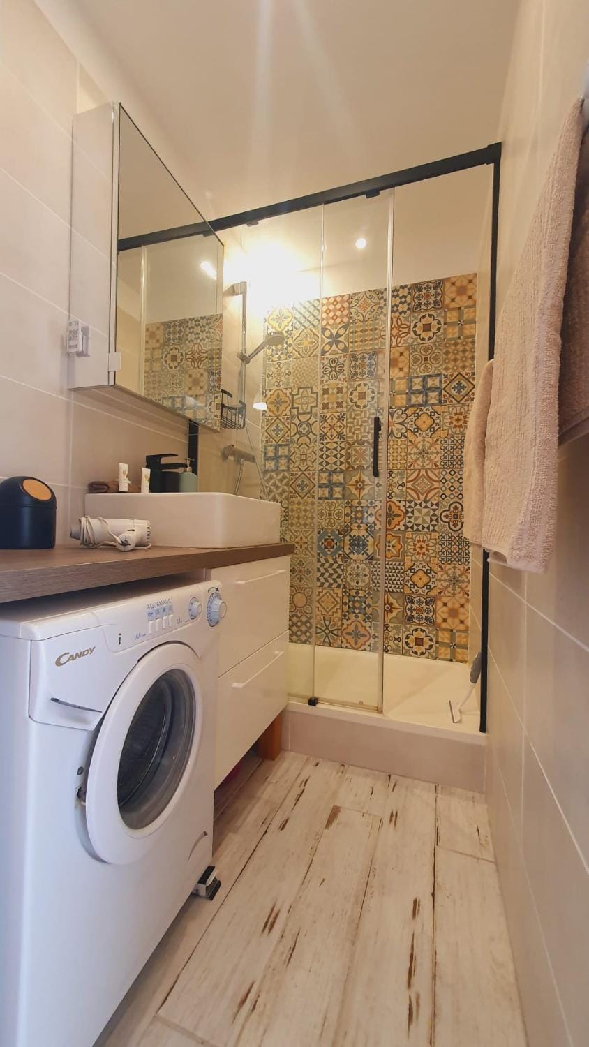 Shower, Bathroom, washing machine