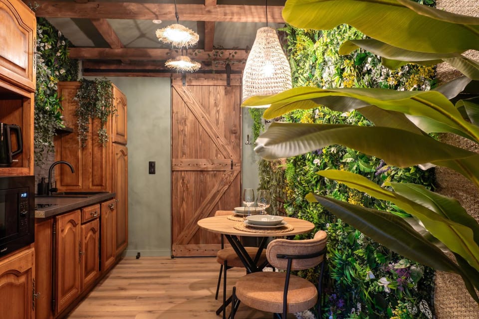 Vert ailleurs - Jungle room Apartment in Auvergne-Rhône-Alpes
