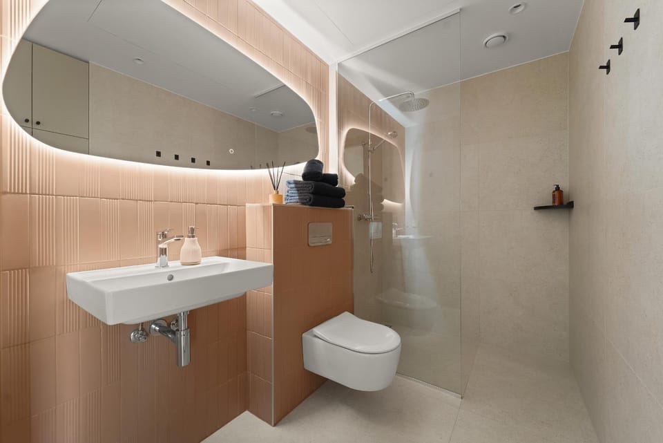 Shower, Toilet, Bathroom